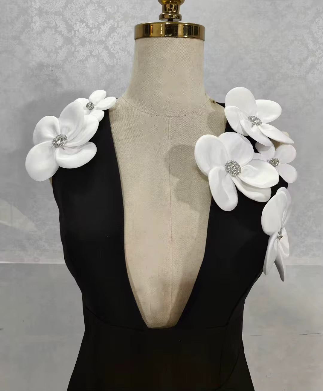 Sleeveless White 3D Floral A-line Dress